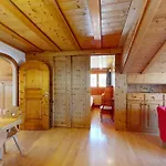 Engadine Attic Within Walking Distance Of The Facilities Celerina/Schlarigna