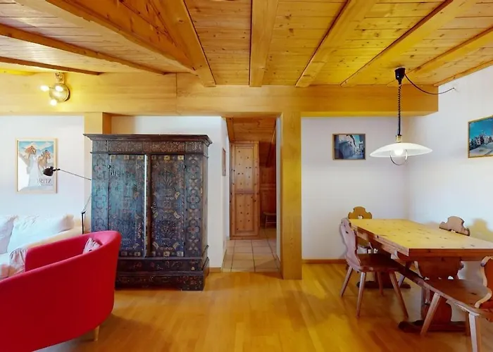 Engadine Attic Within Walking Distance Of The Facilities