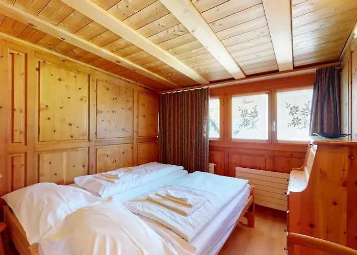 Daire Engadine Attic Within Walking Distance Of The Facilities